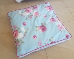 Hundekissen Rose hellblau M